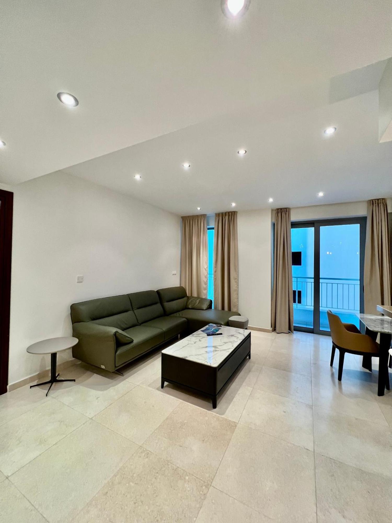 Aphrodite Plaza Larnaka Zimmer foto